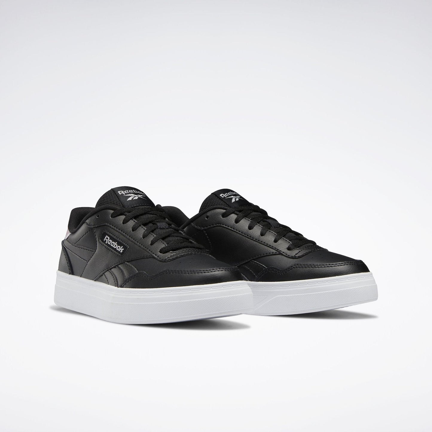 Blkwhi/Ftwwht/Silvmt-