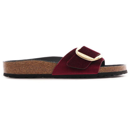 Maroon-