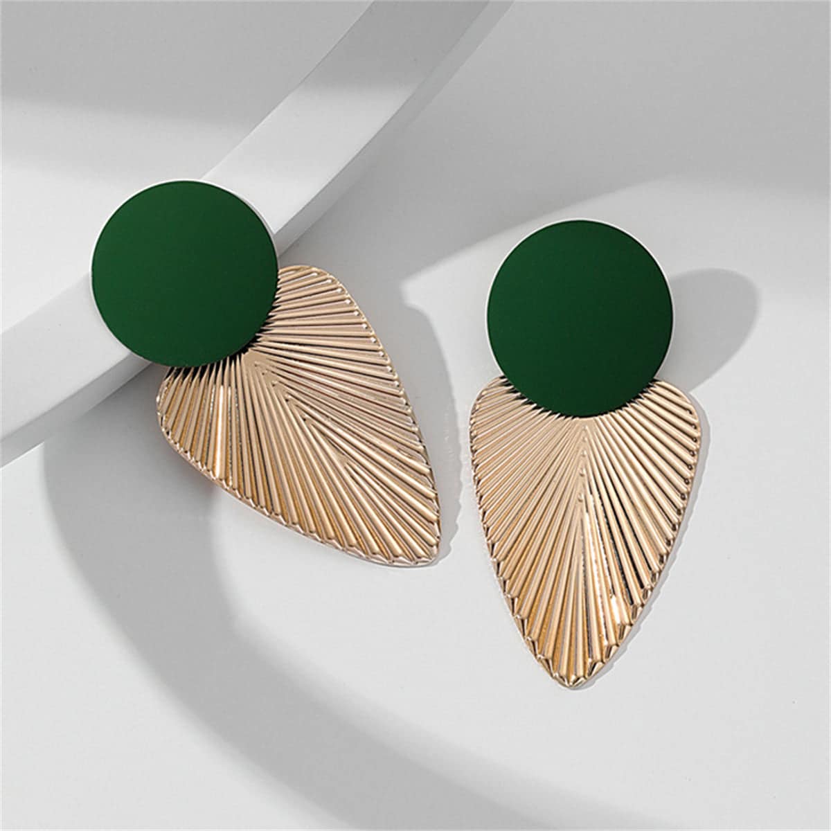 Metallic-