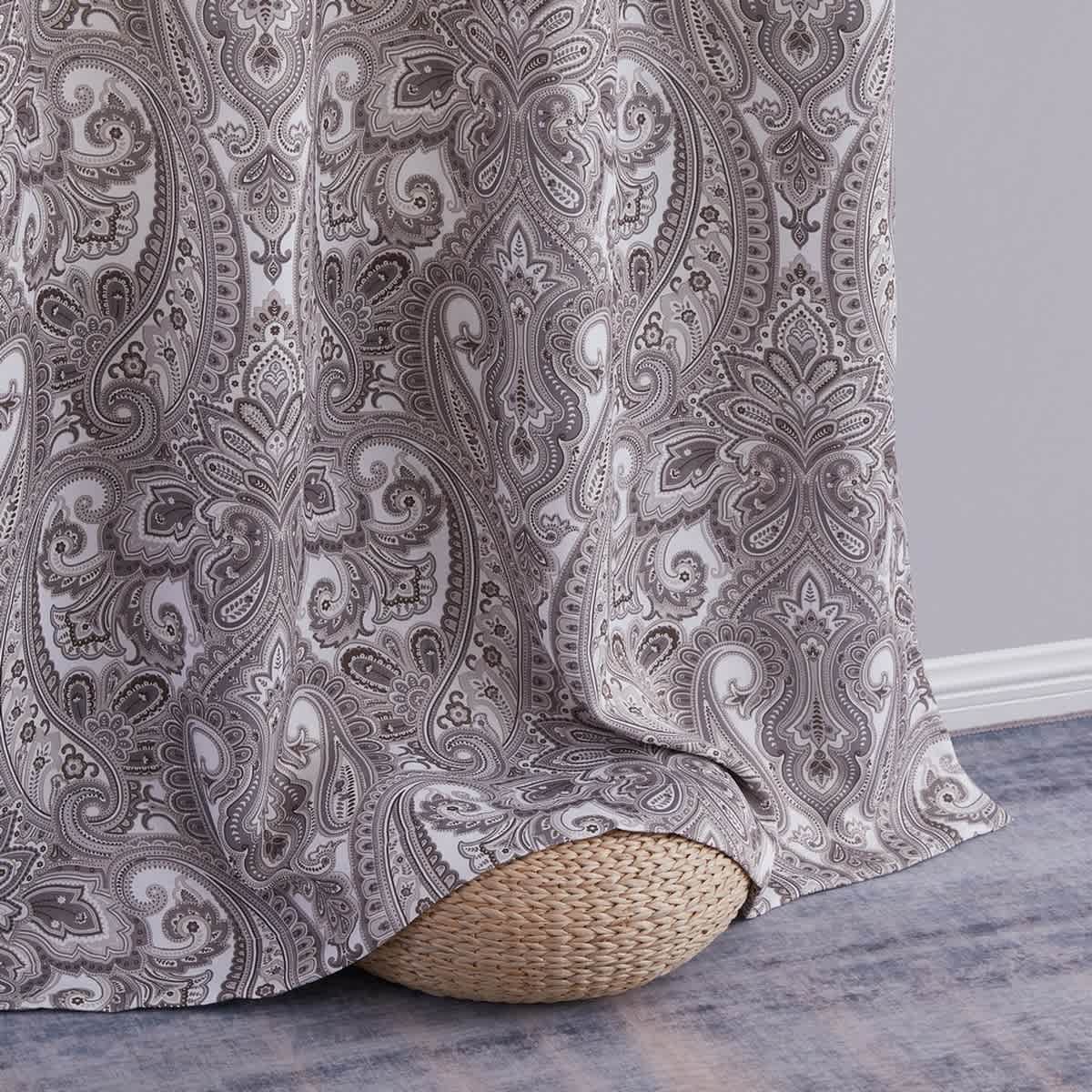Taupe-