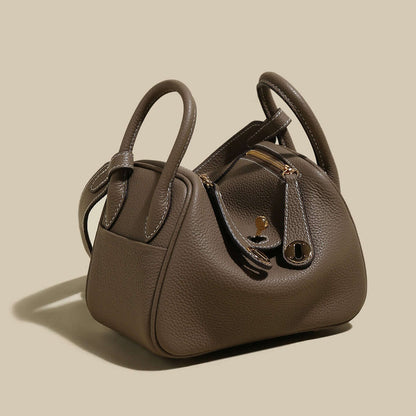Taupe-