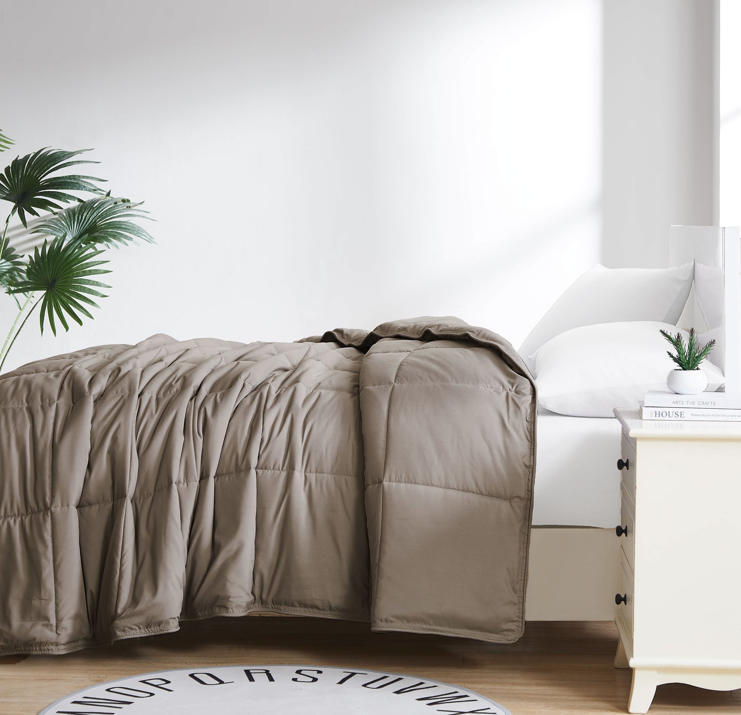 Dark Taupe-