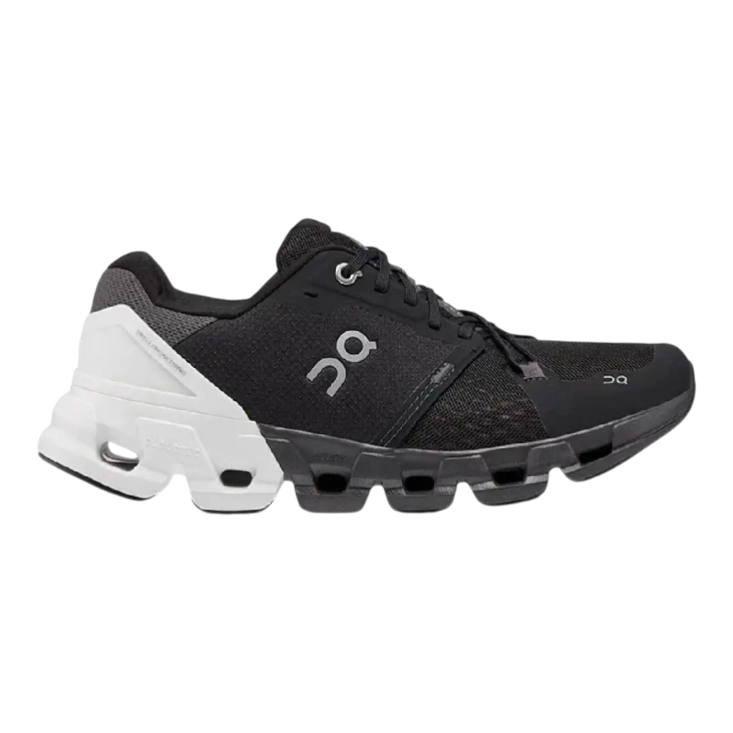 ON CLOUDFLYER 4 WIDE WOMEN BLACK WHITE