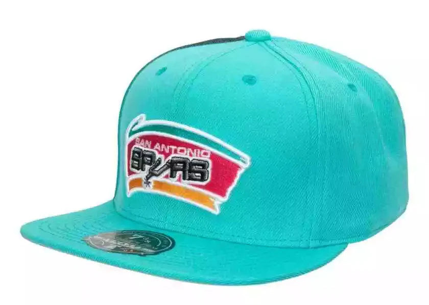 Men's Mitchell & Ness NBA Tapestry Fitted Hwc Spurs