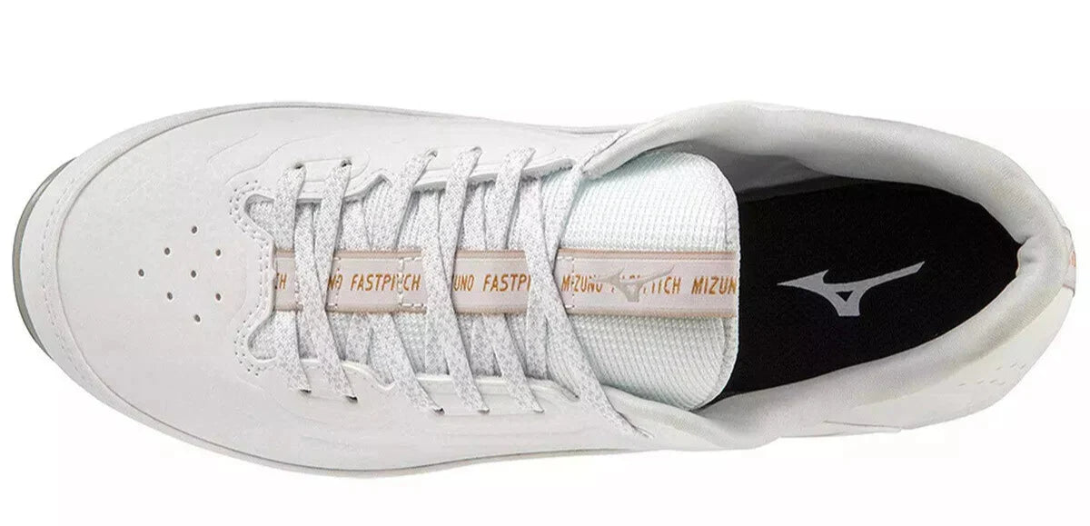 Women's Mizuno Metal Softball Cleats (No Lid)