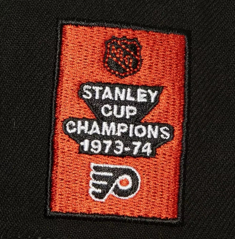 Mitchell & Ness Men's NHL Side Patch Fitted Flyers Fitted Caps