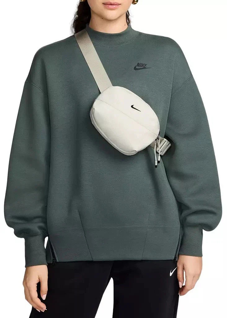 Nike Men's Aura Crossbody 2L Bag