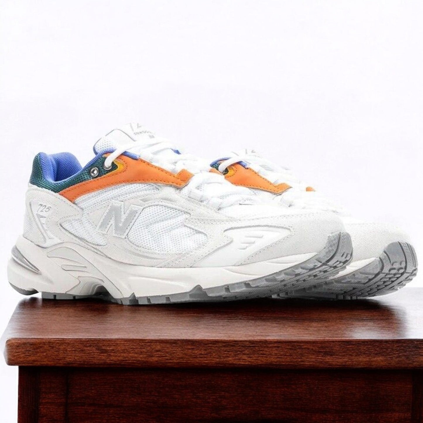 New Balance Men's 725