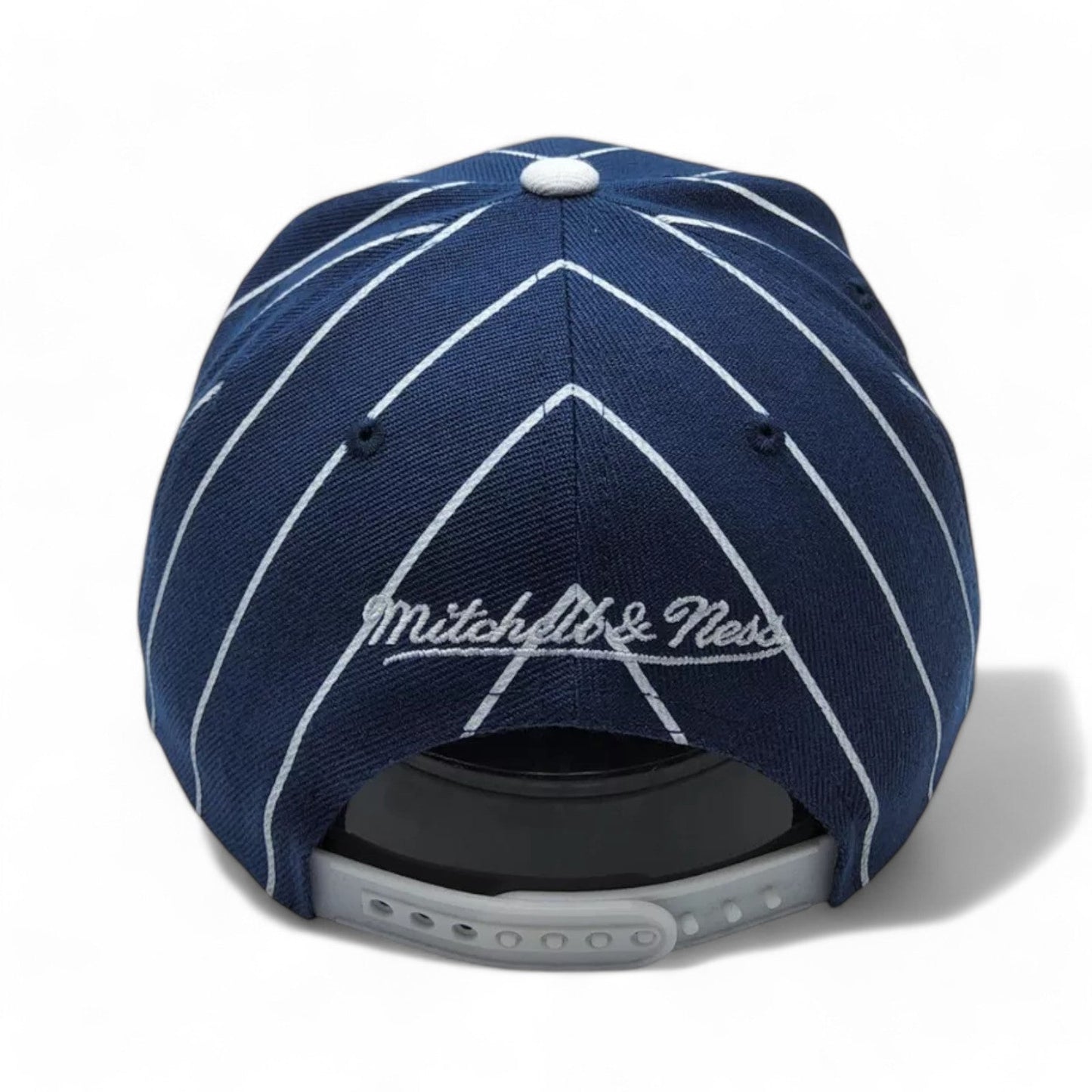 Mitchell & Ness Men's NHL Team Pin Snapback Lightning Snapback Caps