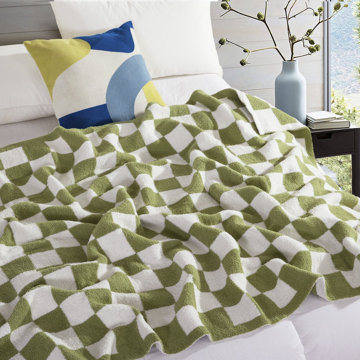 Elegant Comfort 50" x 70"  Ultra Soft Checkered Knitted Throw Blanket