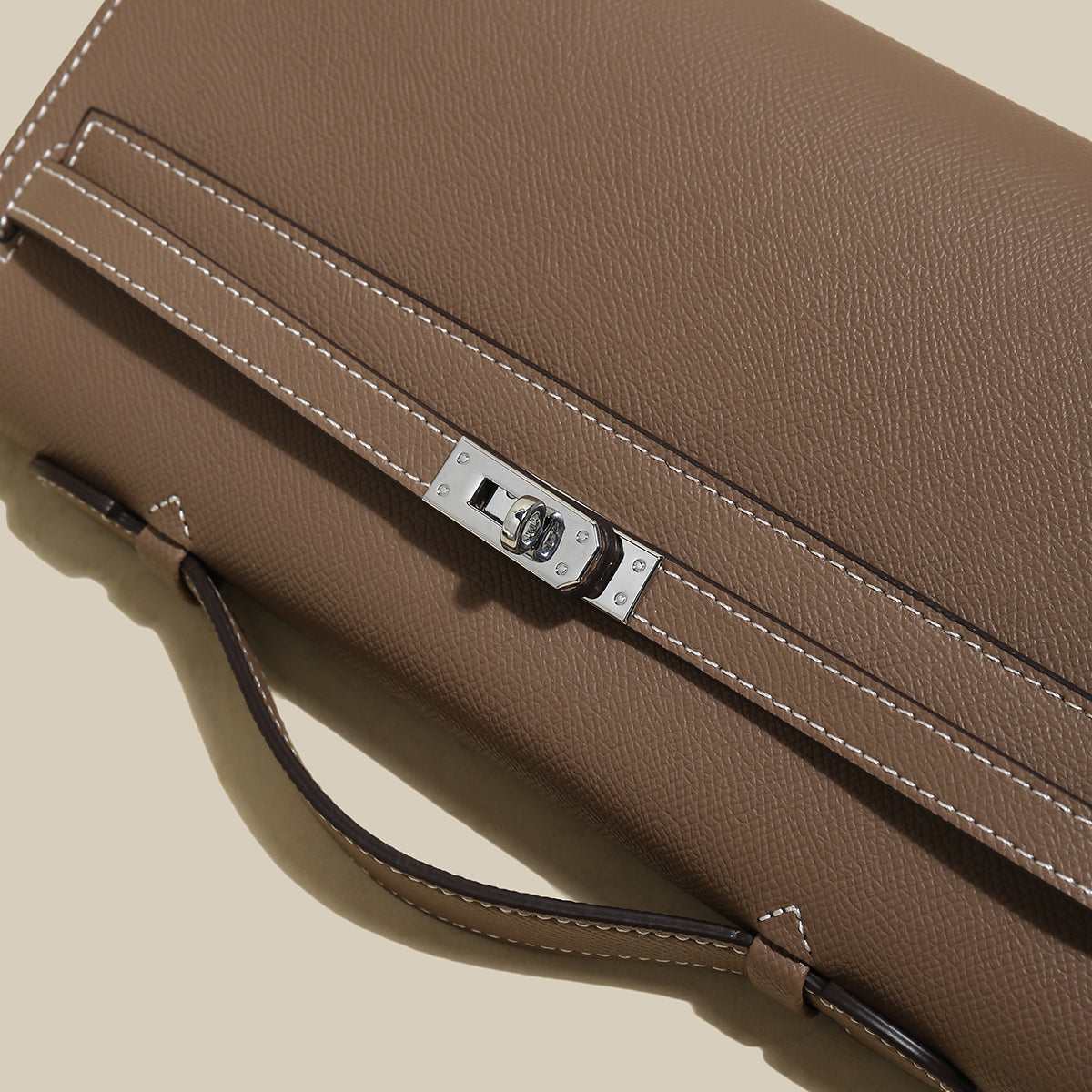 Taupe-