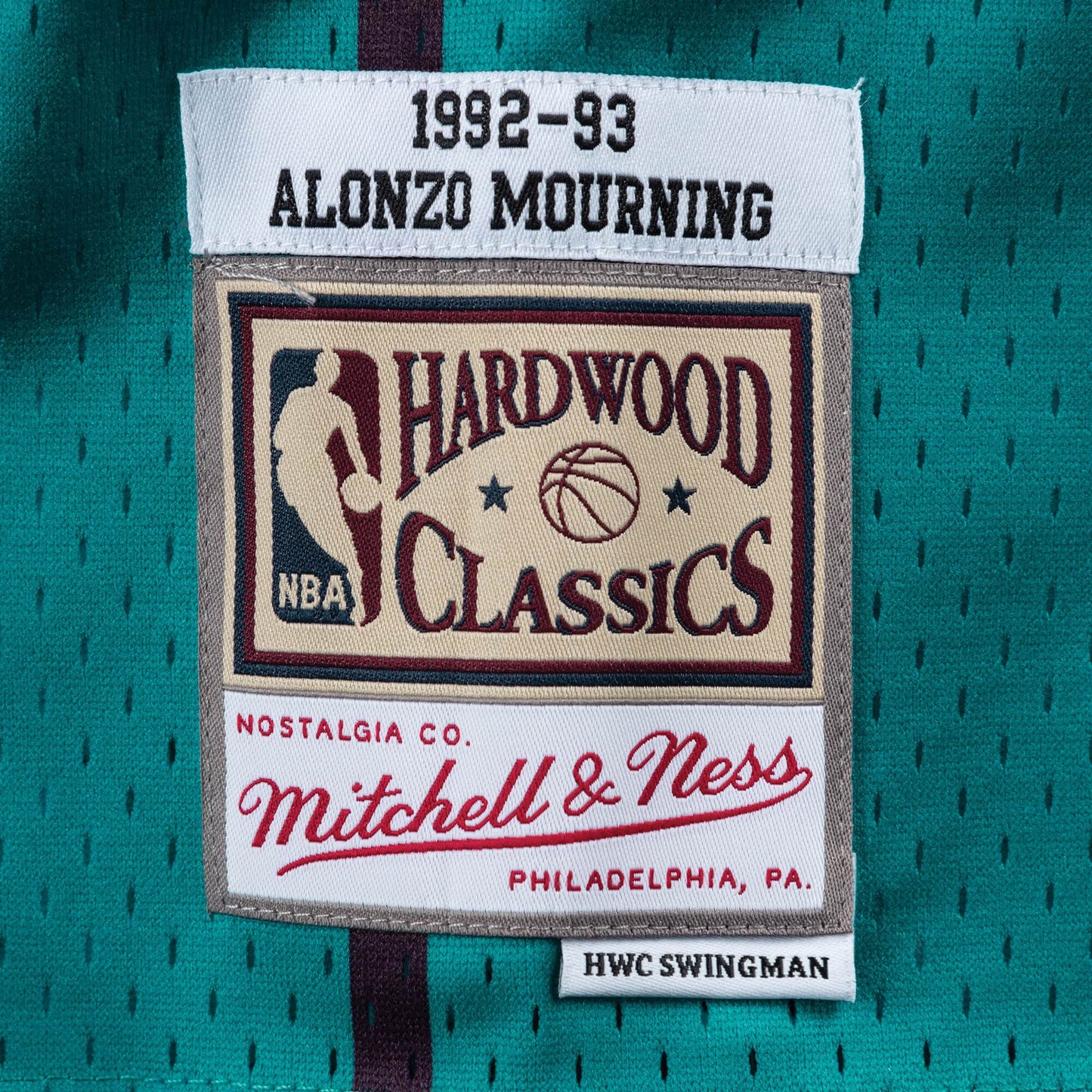 Mitchell & Ness Men's NBA Swingman Road Jersey - Hornets 92 Alonzo Mourning