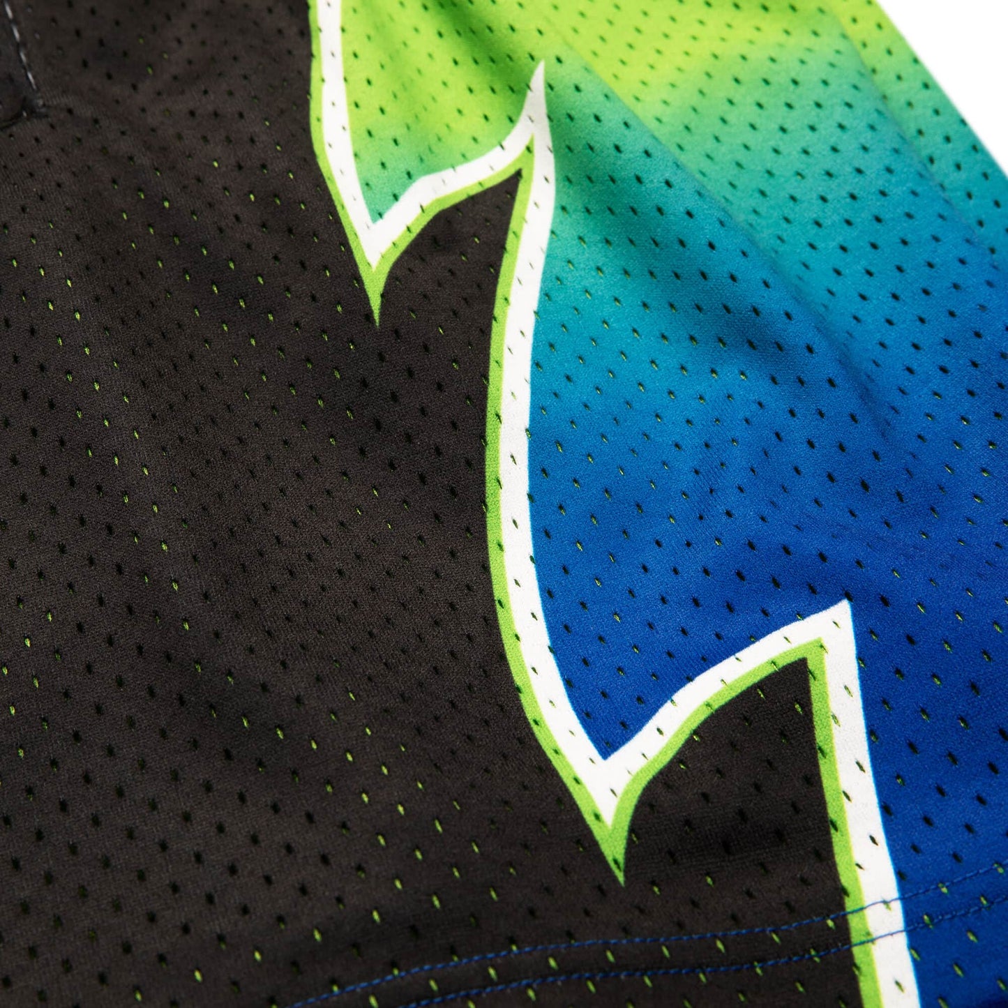 Men's Mitchell & Ness NBA Reload Shorts - Atlanta Hawks 1996