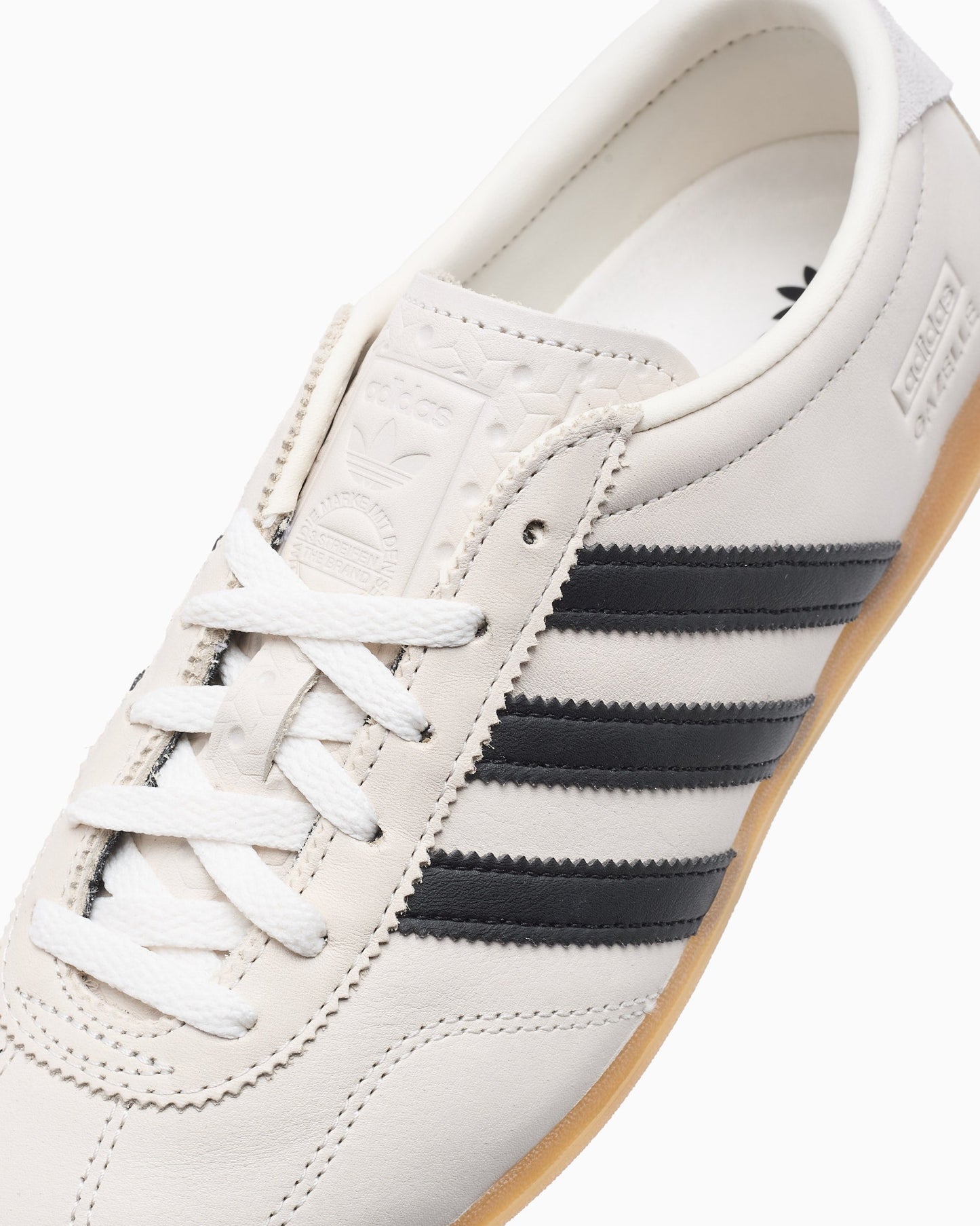 [IH1930] Women's adidas Gazelle Lo Pro 'Chalk White Black'