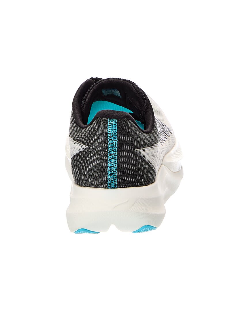 WHITE / BLACK-