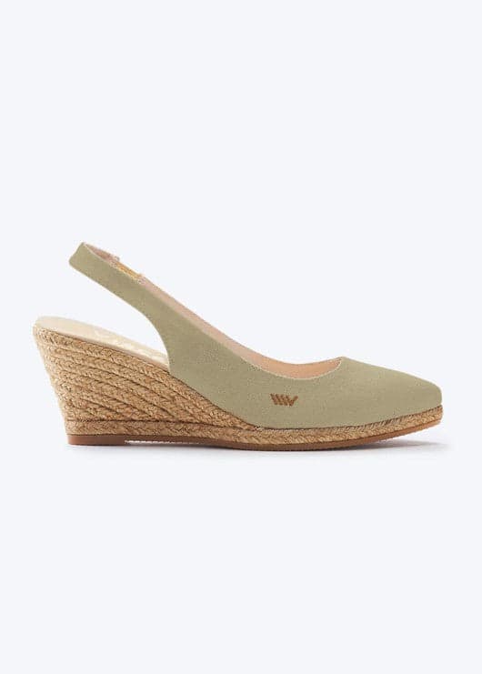 BEIGE-
