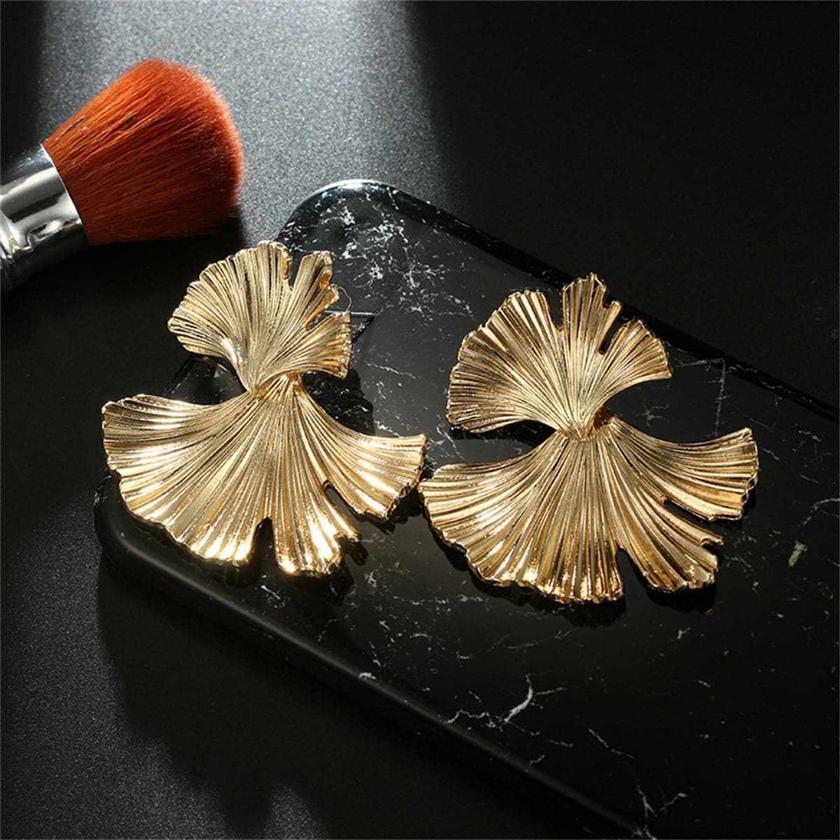 Metallic-