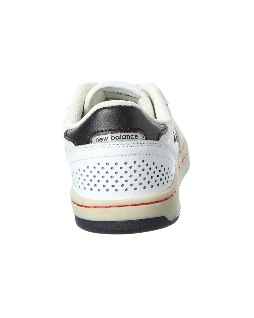 WHITE BLACK-