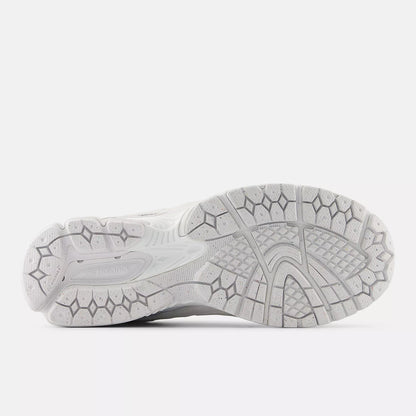 New Balance Mens 2002Dx Gore-Tex 'White' Protection Pack