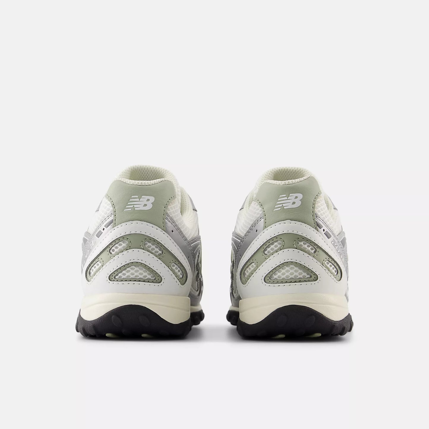 New Balance Mens 204L Silver Metallic Sage Green