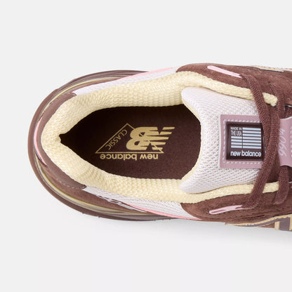 New Balance Mens 990V4 Miusa Pumpernickel Pink Chalk