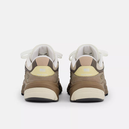 New Balance Mens 990V6 Miusa Driftwood Timberwolf
