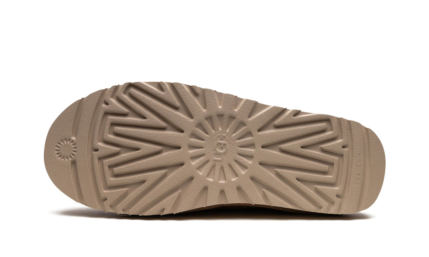 UGG Men's Classic Slip-On 'Chestnut'