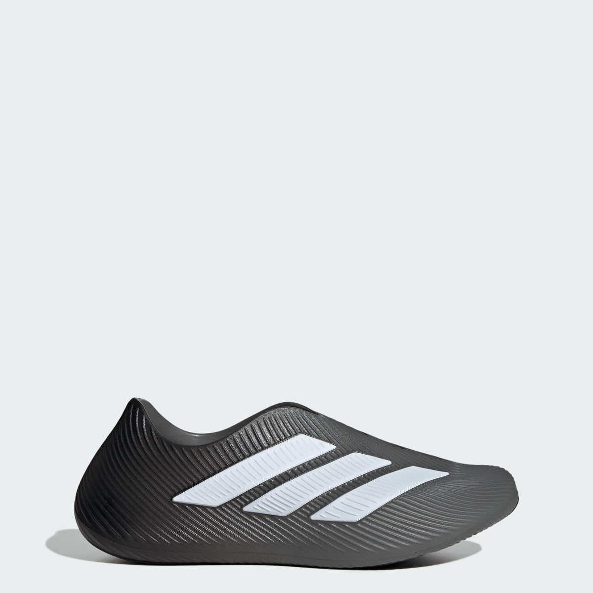 Core Black / Cloud White / Grey Four-