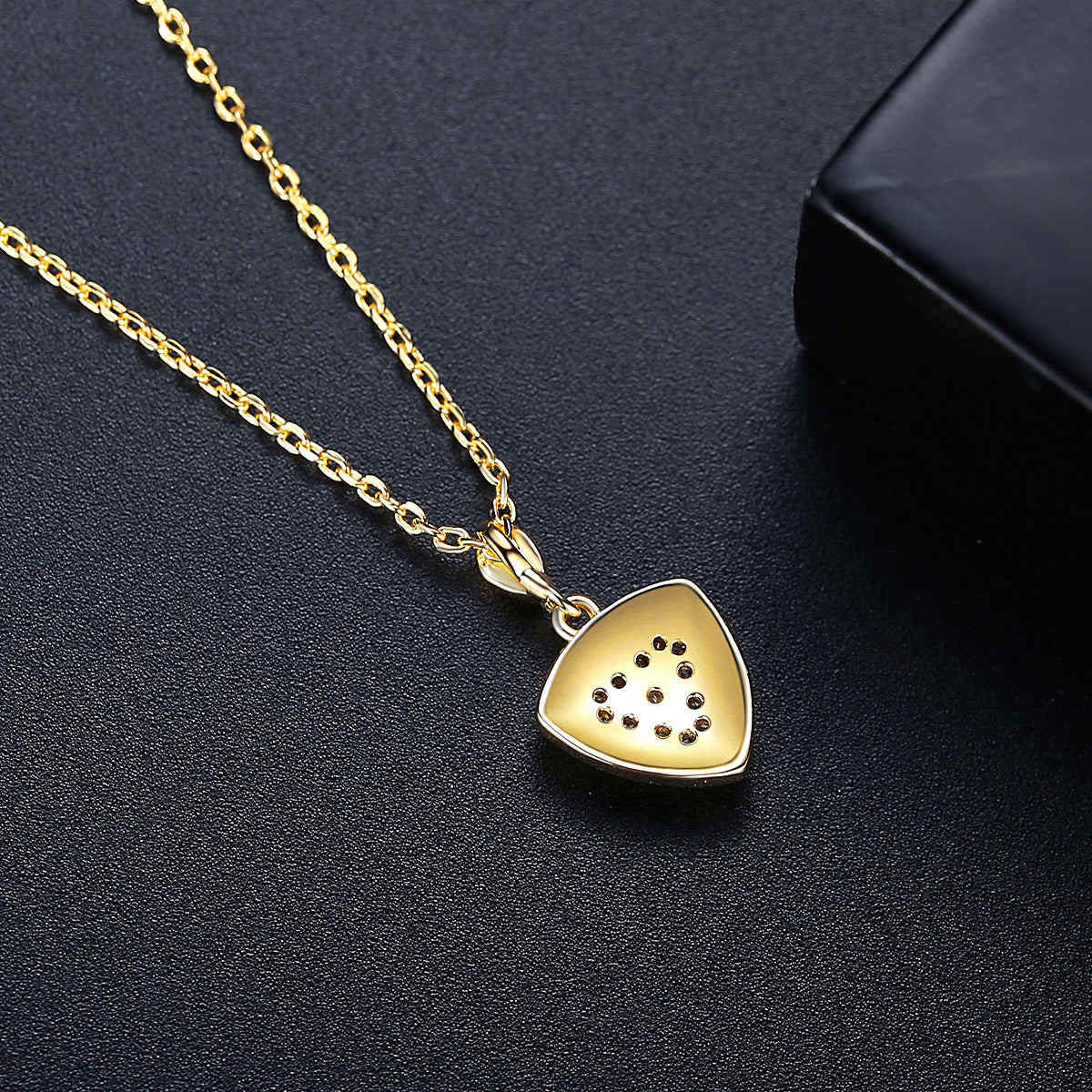 Metallic-