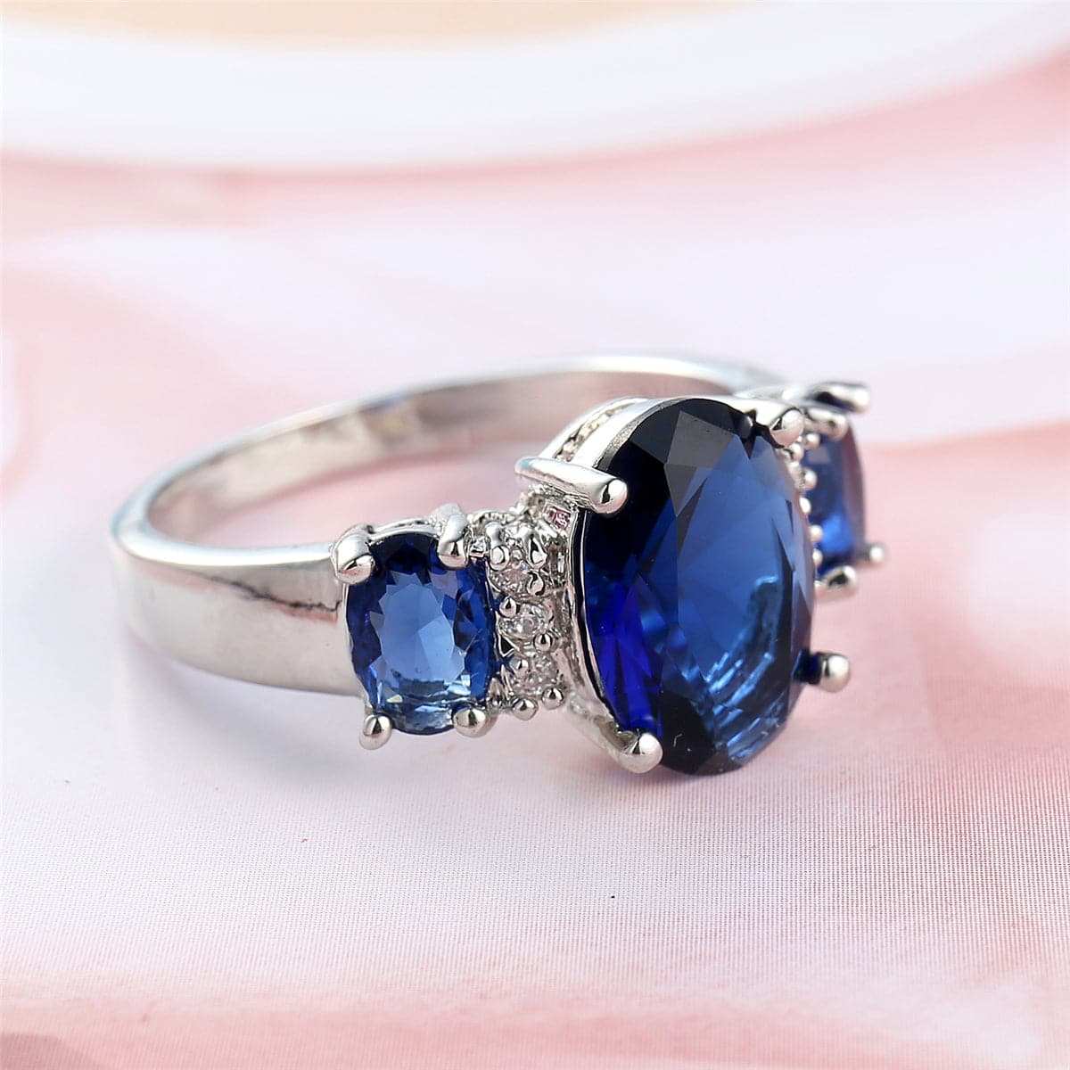 Navy Crystal & Silvertone Triple Oval Ring