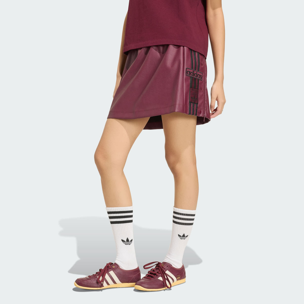 Maroon / Black-