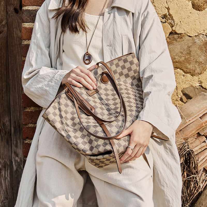Khaki-
