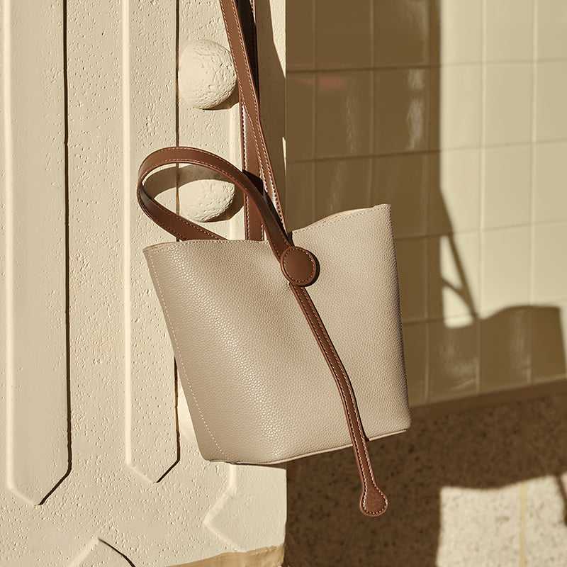 Taupe-
