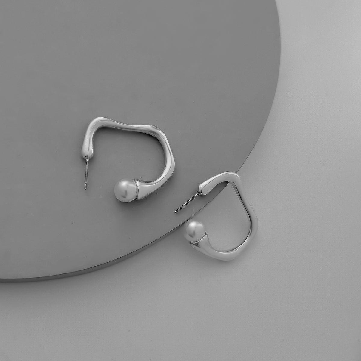 Pearl & Silvertone Curved Hoop Earring