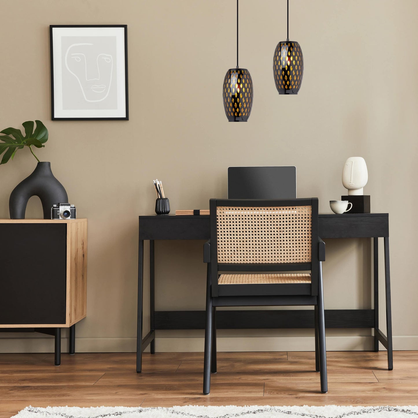 Black/Amber-