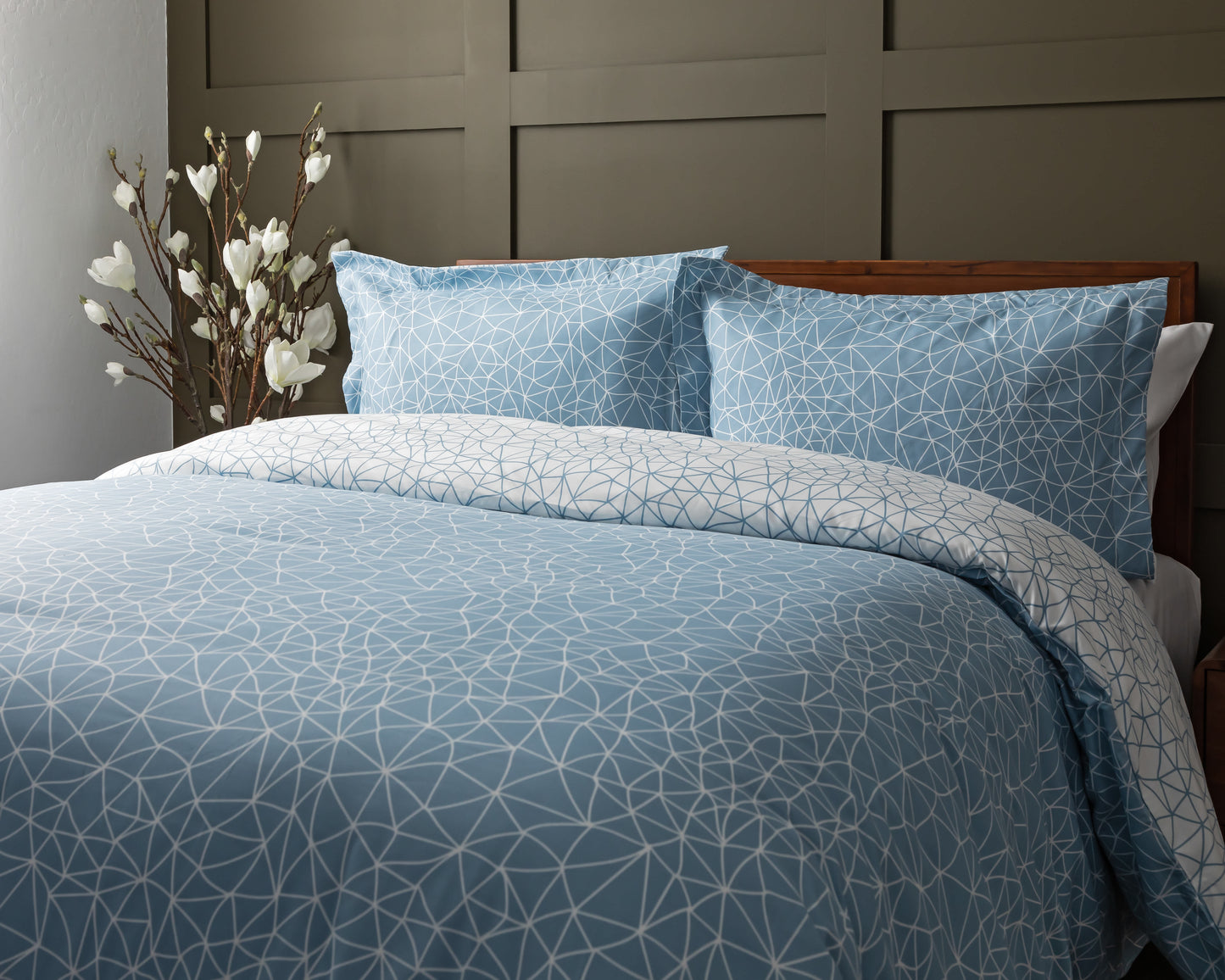 Geometric Maze Blue-