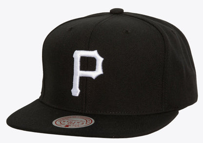 Mitchell & Ness Men's MLB Evergreen Black White Snapback Pirates Snapback Caps