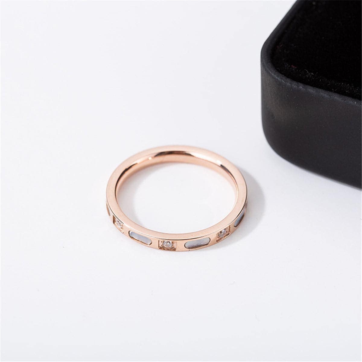 Cubic Zirconia & Shell Band Ring