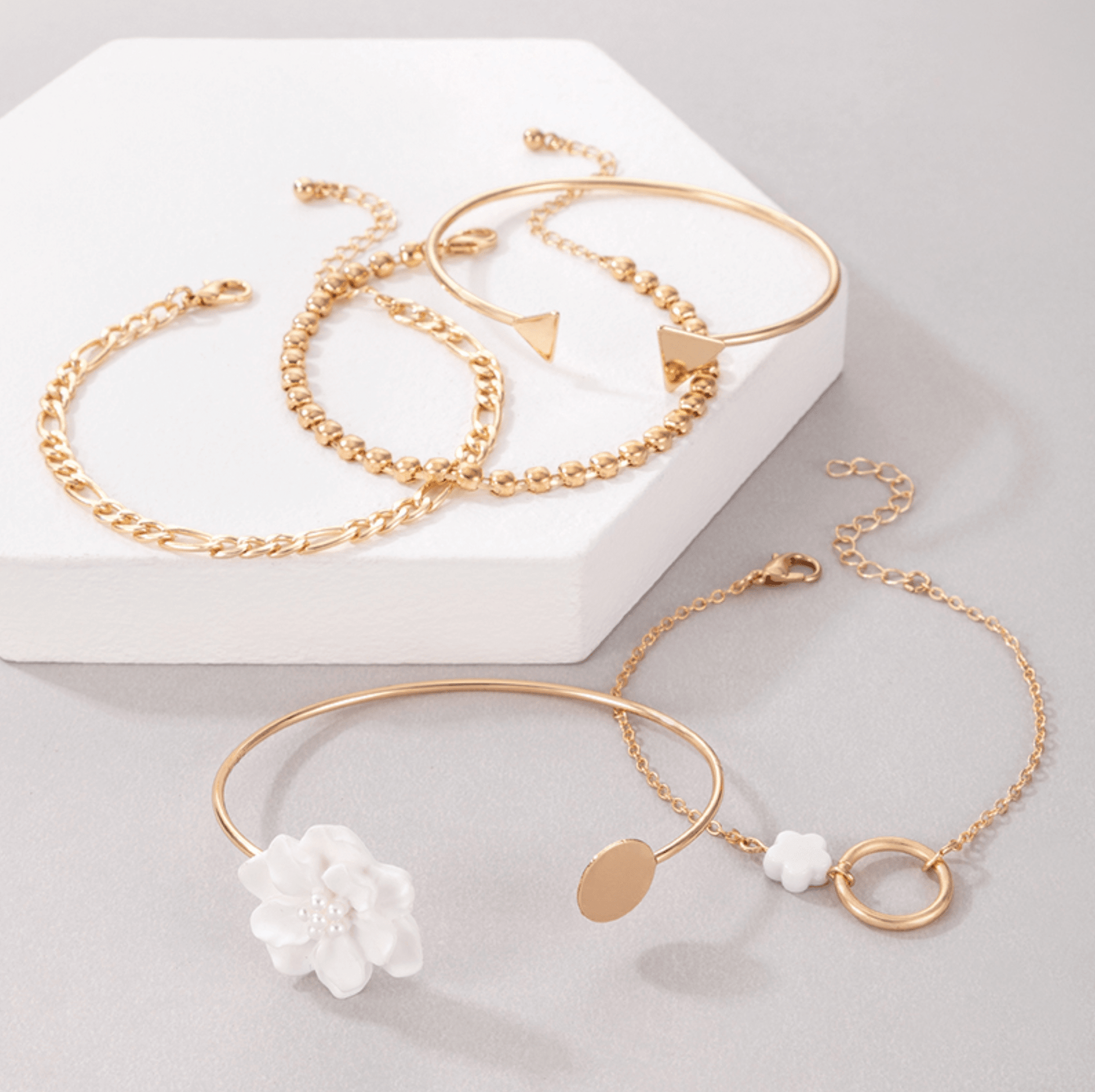 White / Gold-