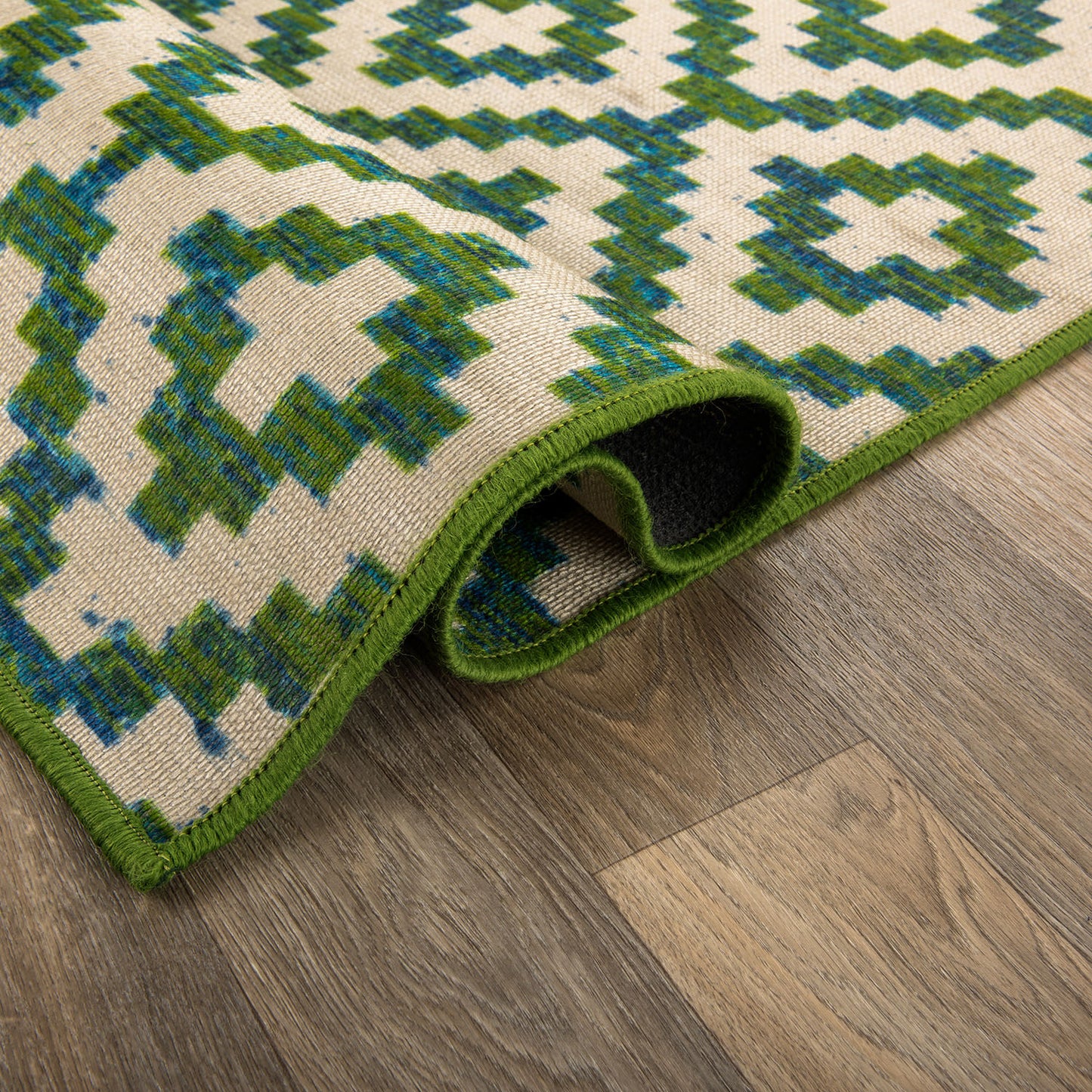 GREEN-