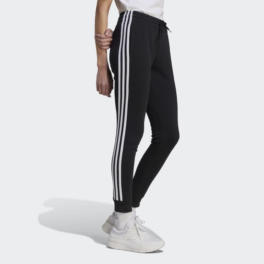 Black / White-