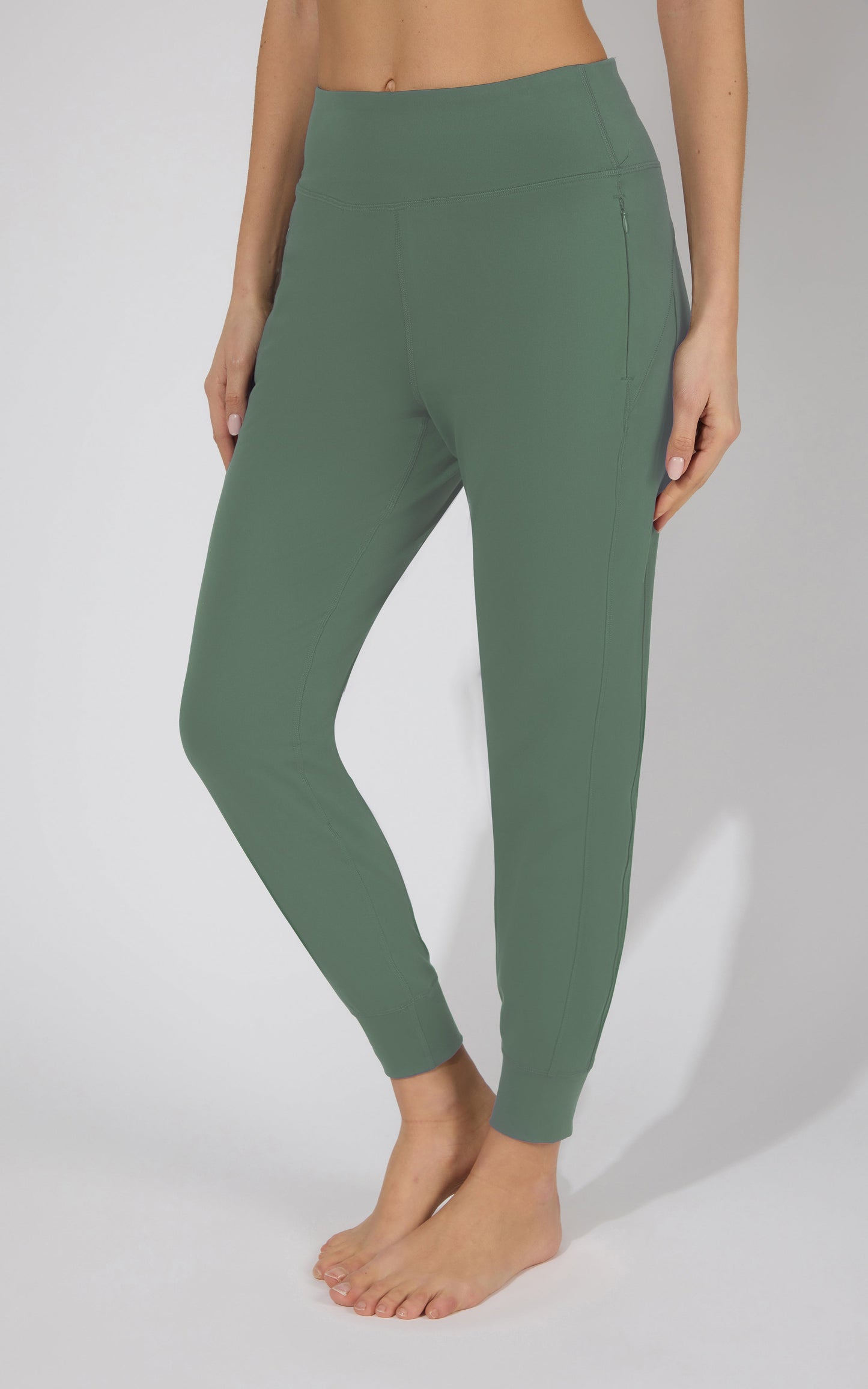 Interlock Zipper Pockets Greenwich Jogger