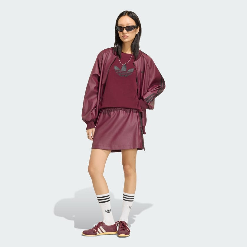 Maroon / Black-