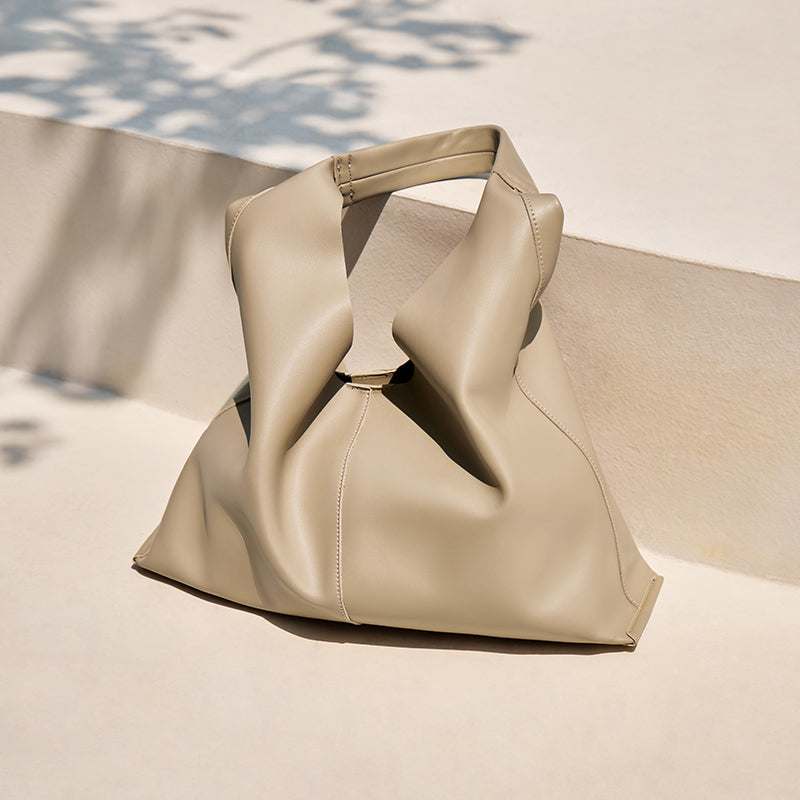 Taupe-