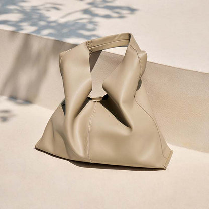 Taupe-