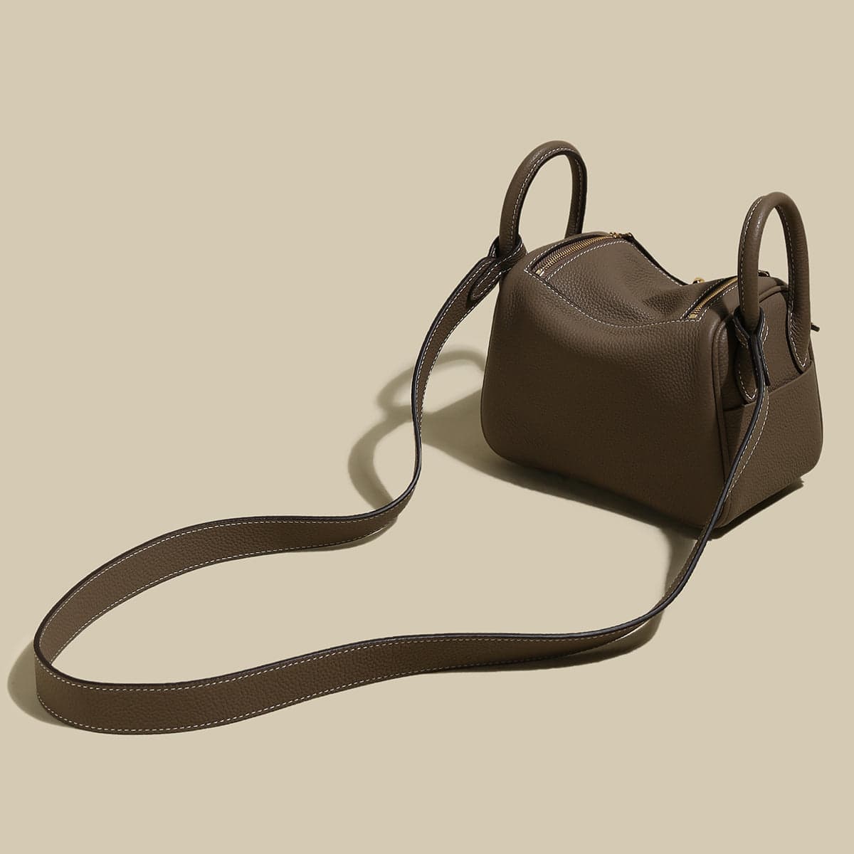 Taupe-