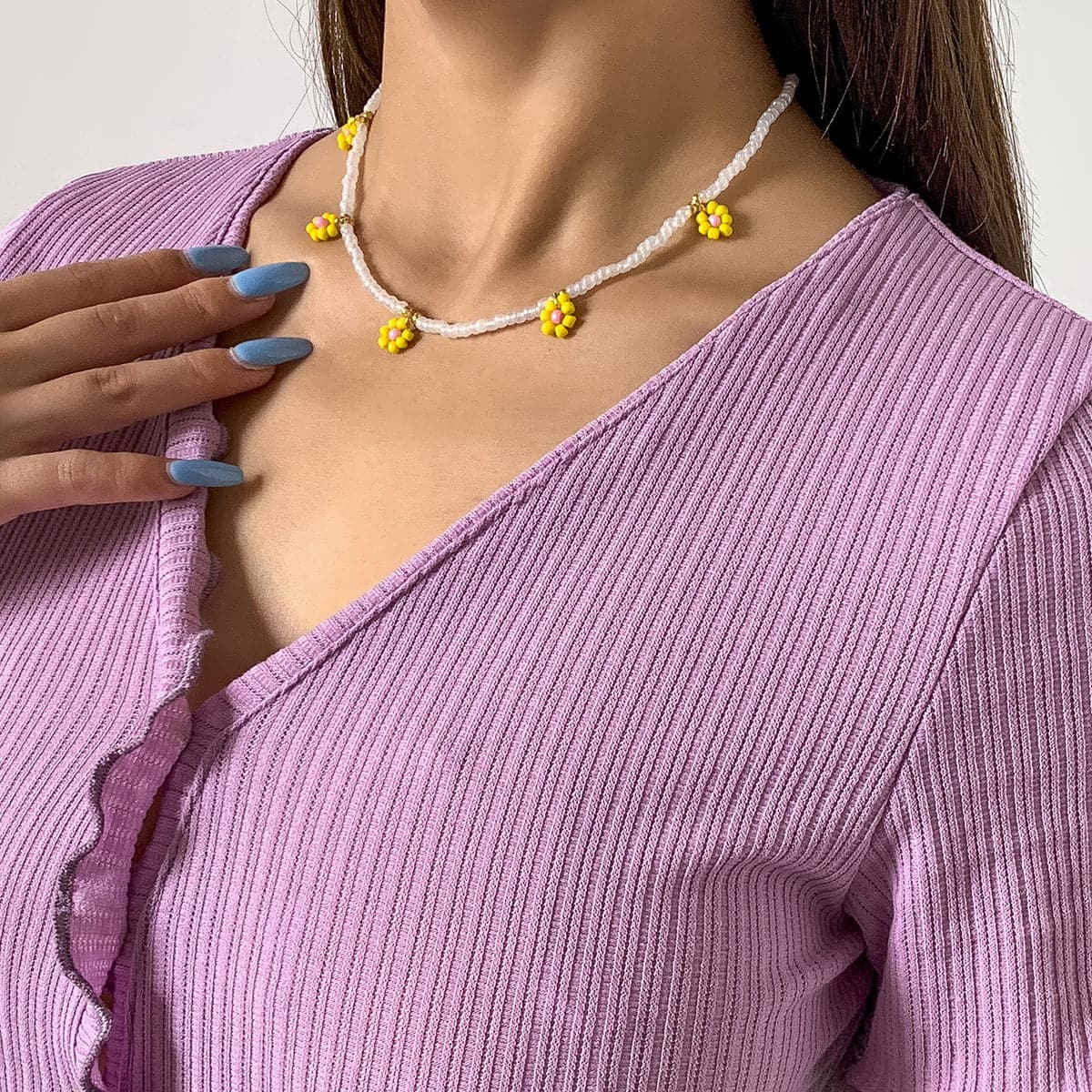 Yellow Howlite & Goldtone Mum Beaded Station Choker Necklace