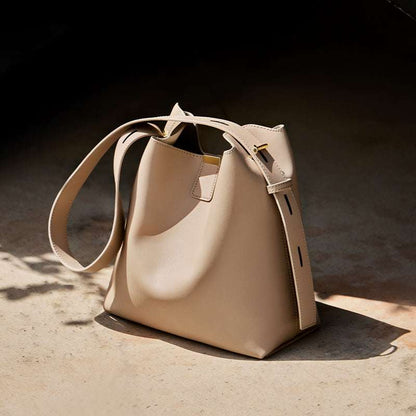 Taupe-