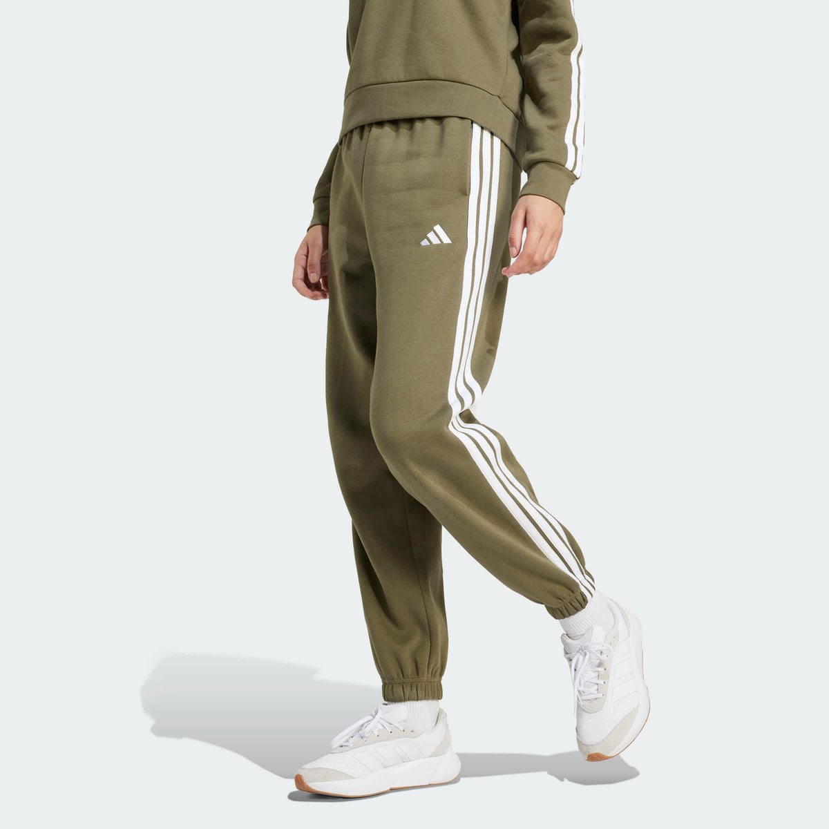 Olive Strata / White-