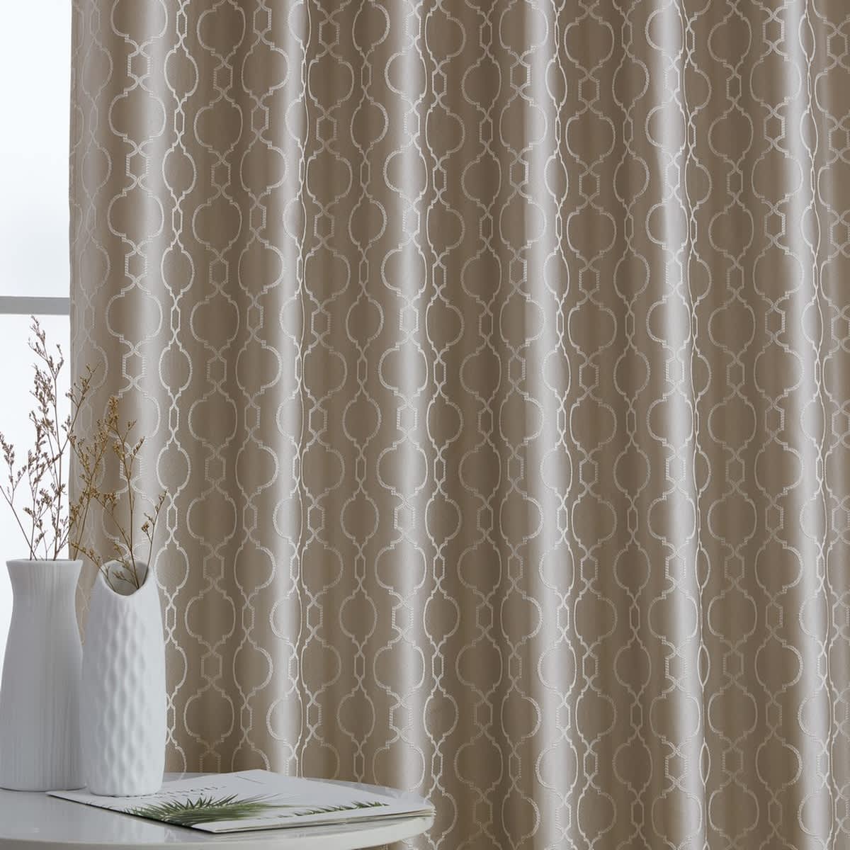 Taupe-